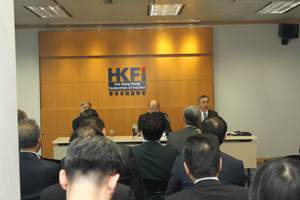 Insurance Industry's Consultation Session on Methods for Selecting the CE in 2017 and for Forming the LegCo in 2016
